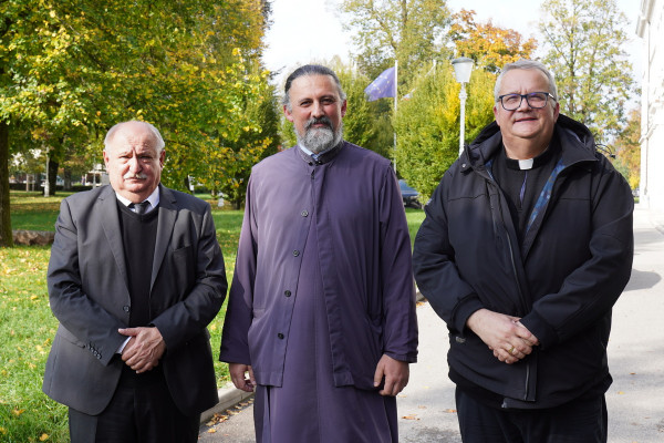 Kako enotne so verske skupnosti pri zagovarjanju tradicionalne družine?